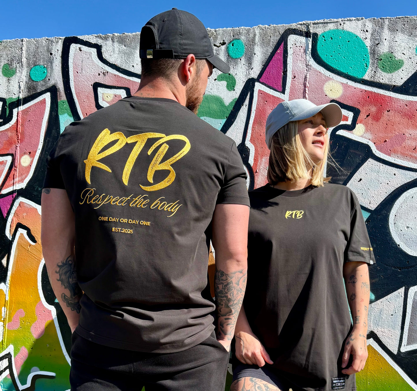 RESPECT THE BODY Lux t-shirt BLACK