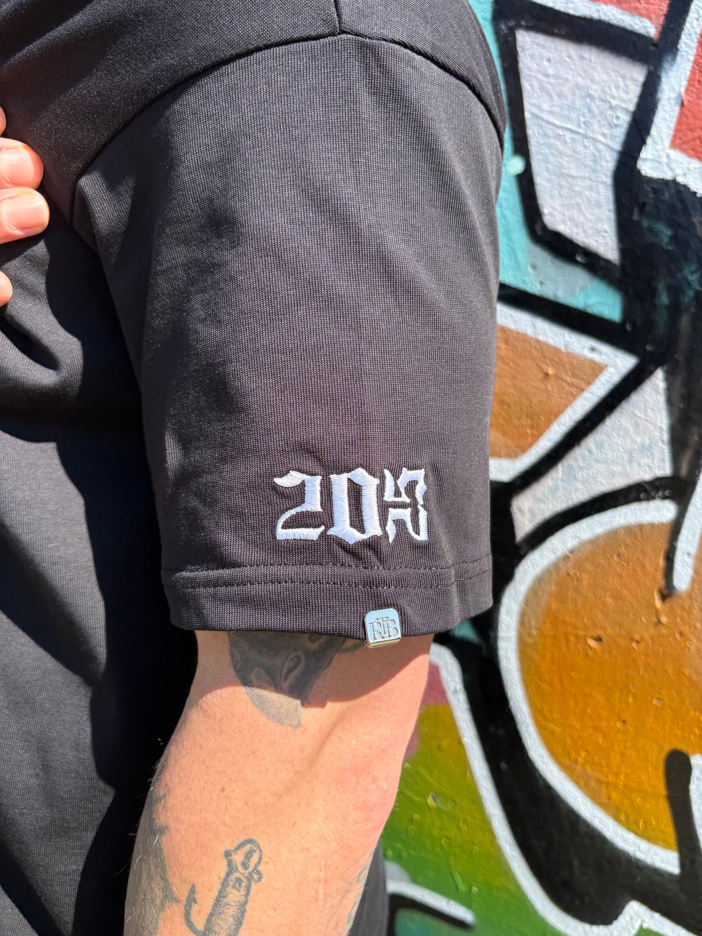 RESPECT THE BODY Vintage drop T-Shirt  BLACK