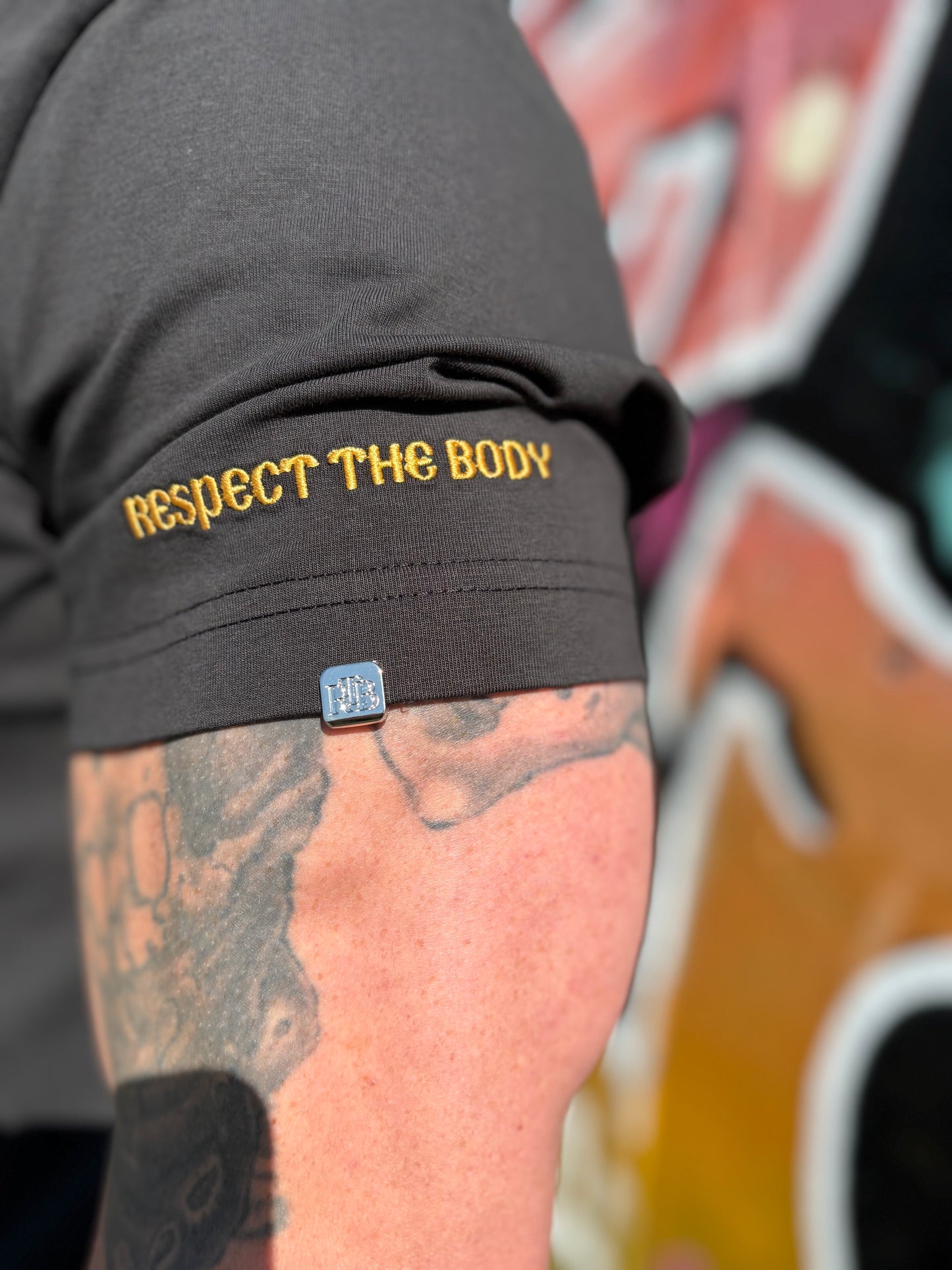 RESPECT THE BODY Lux t-shirt BLACK